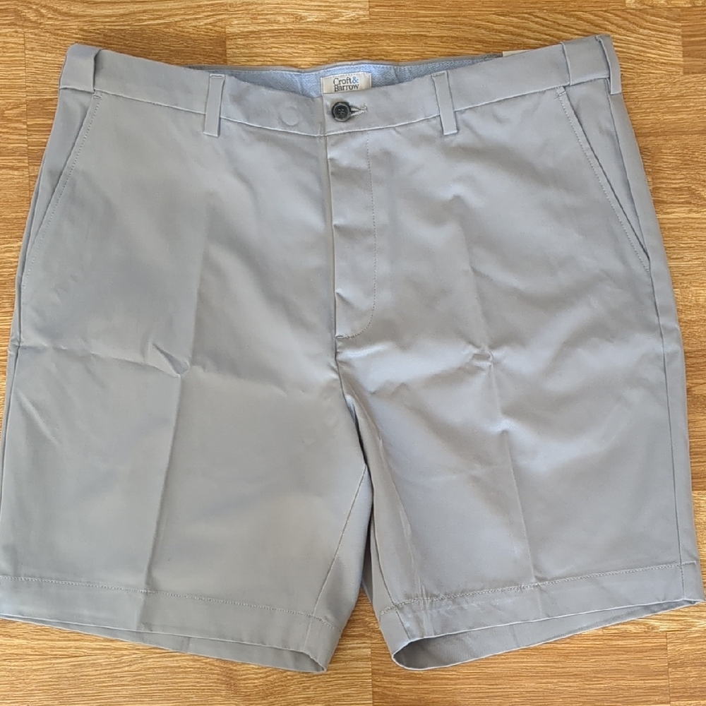 Mens Flat Front Shorts by Croft & Barrow, Light Gray, Size 40, NEW, nwt
